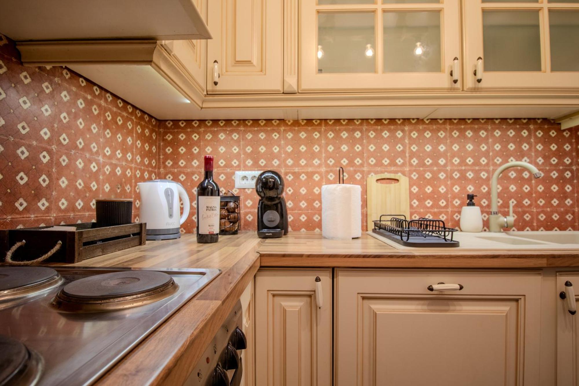 Old Town Apartment Крайова Екстериор снимка