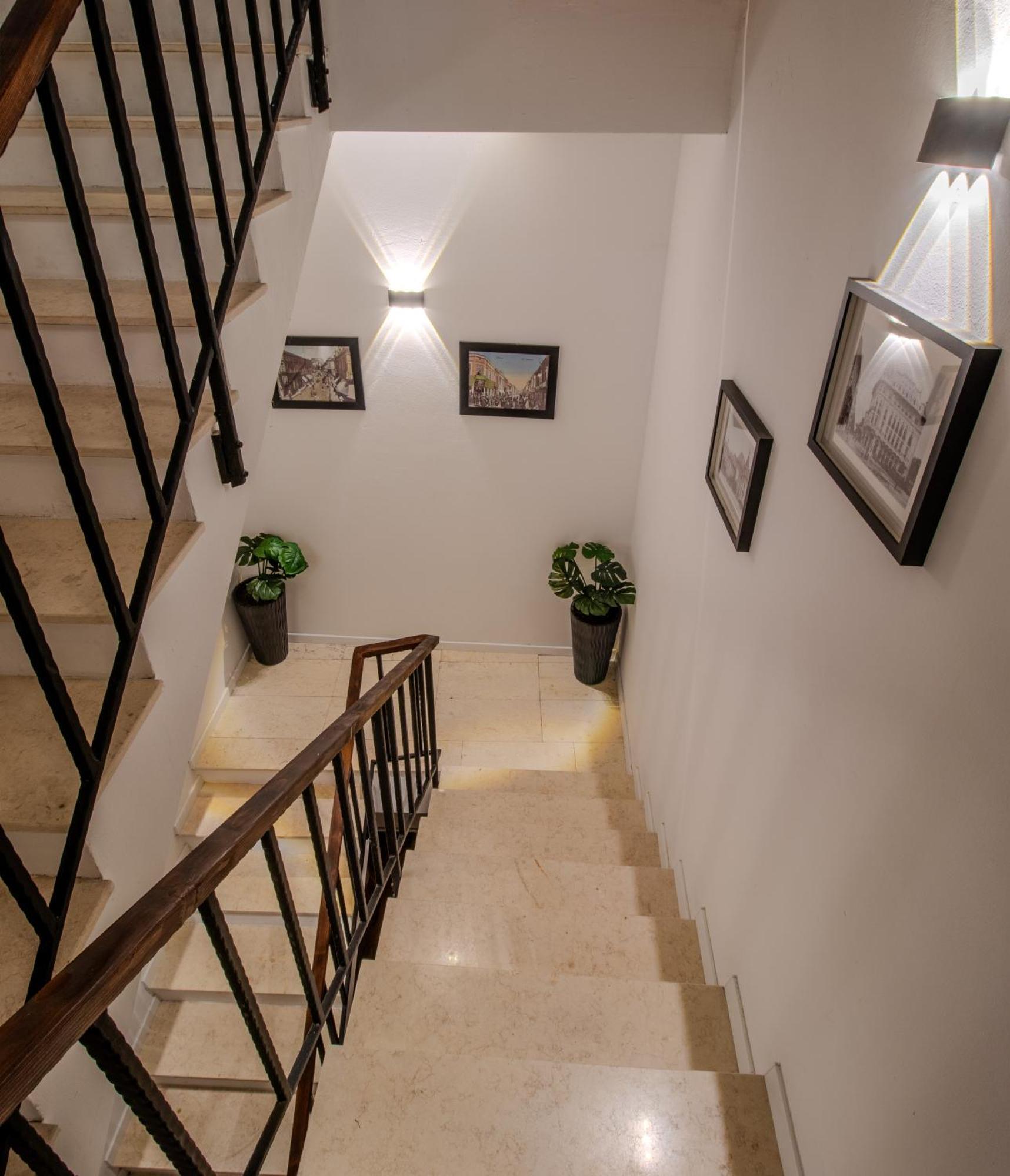 Old Town Apartment Крайова Екстериор снимка